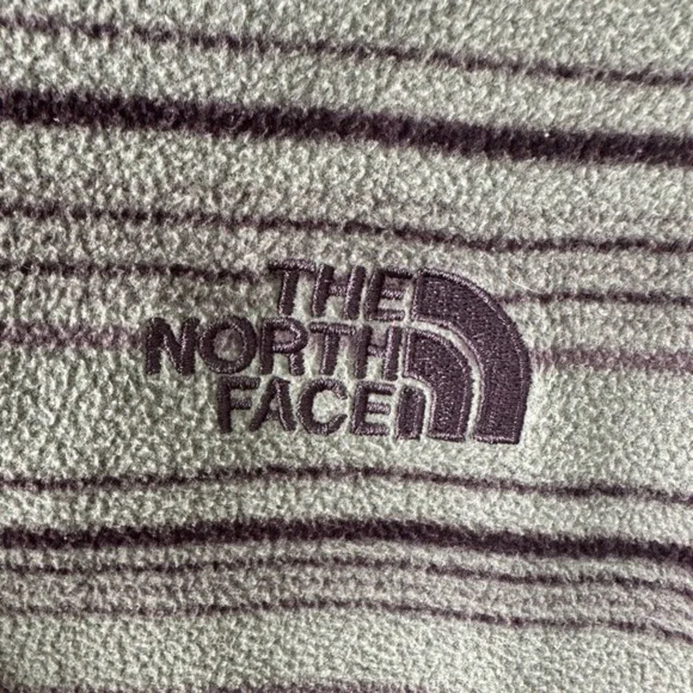 The North Face Men's Half Zip Pullover Fleece Jacket Gray And Purple Stripes L